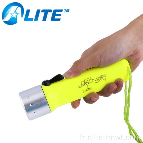 Lampe de poche de la batterie à sec IP68 Lumière de plongée imperméable